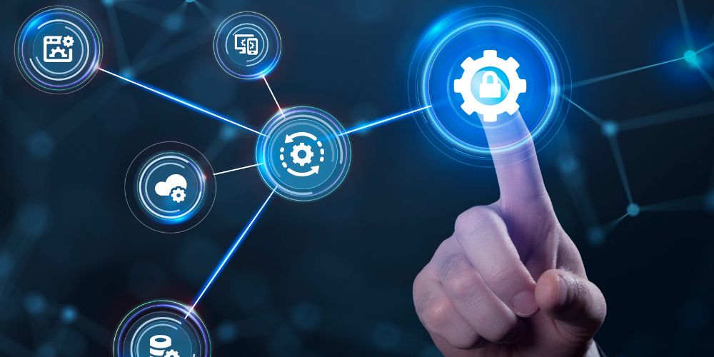 mão tocando ícone de engrenagem digital representando decisões estratégicas em tecnologia